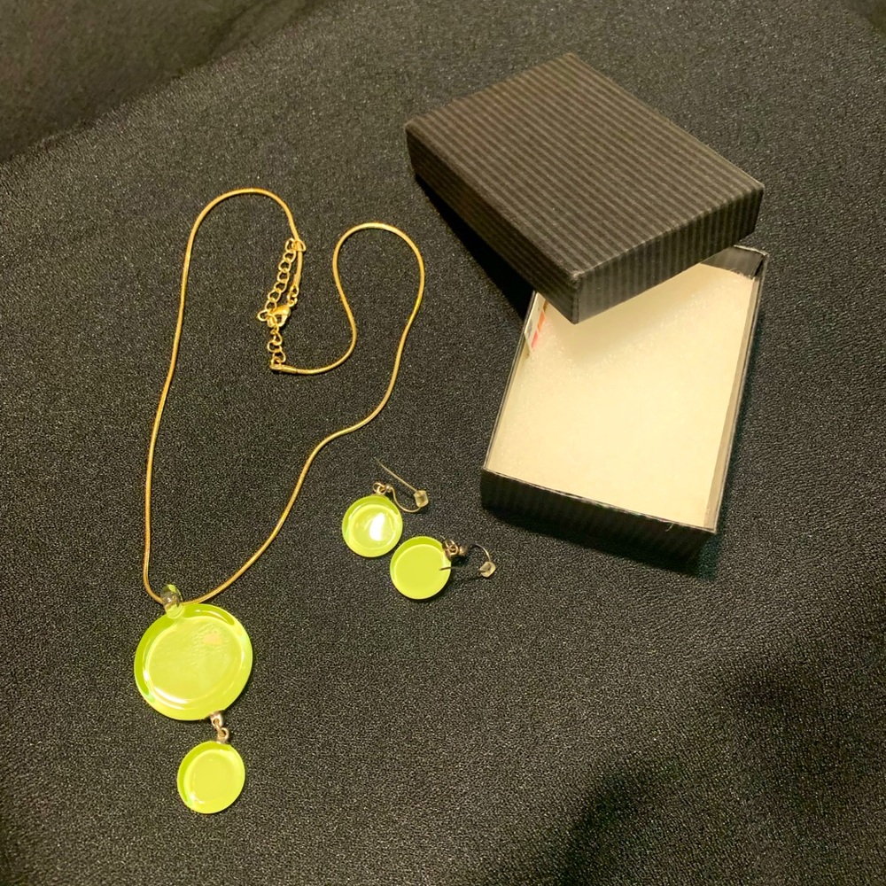 Light Green Modern Necklace & Earring Set